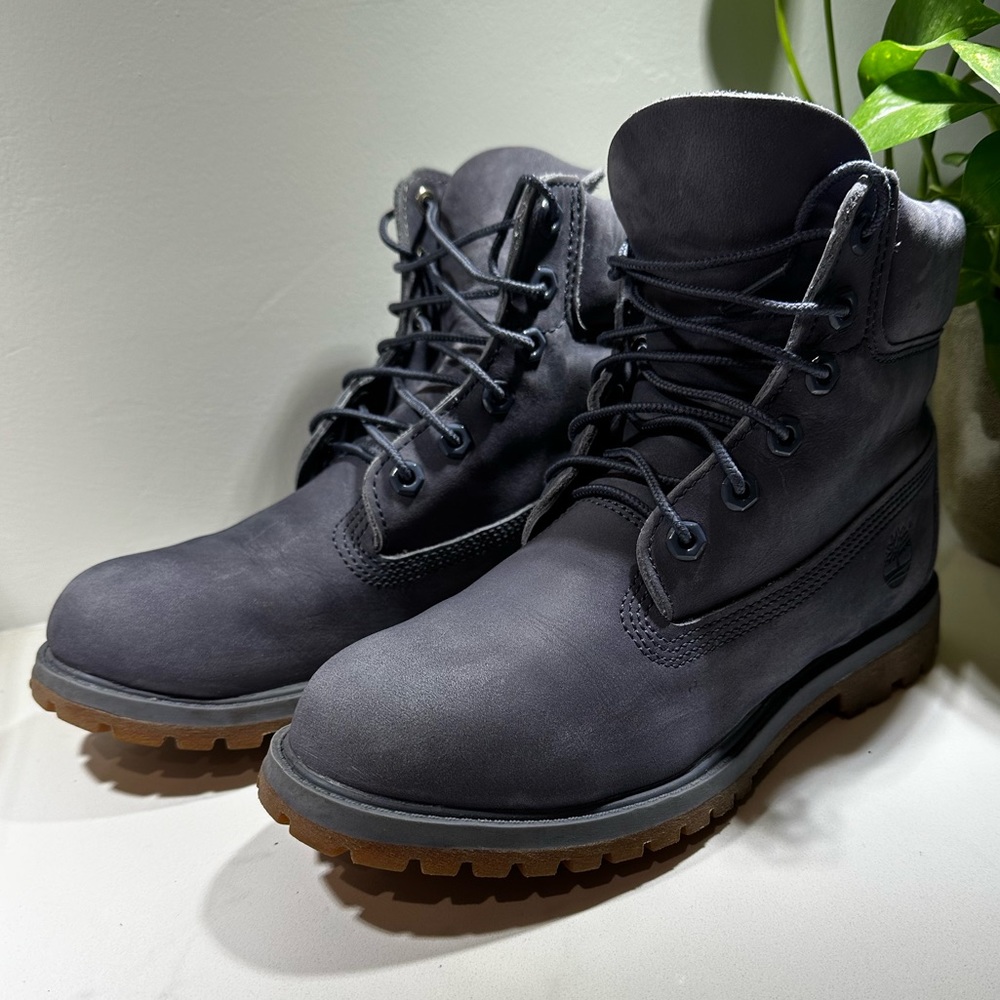 Timberland Premium 6” Light Grey women’s size 7